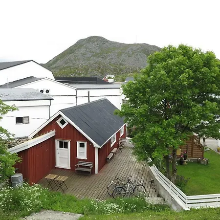 Holiday home Kolbjorns Rorbu Pa